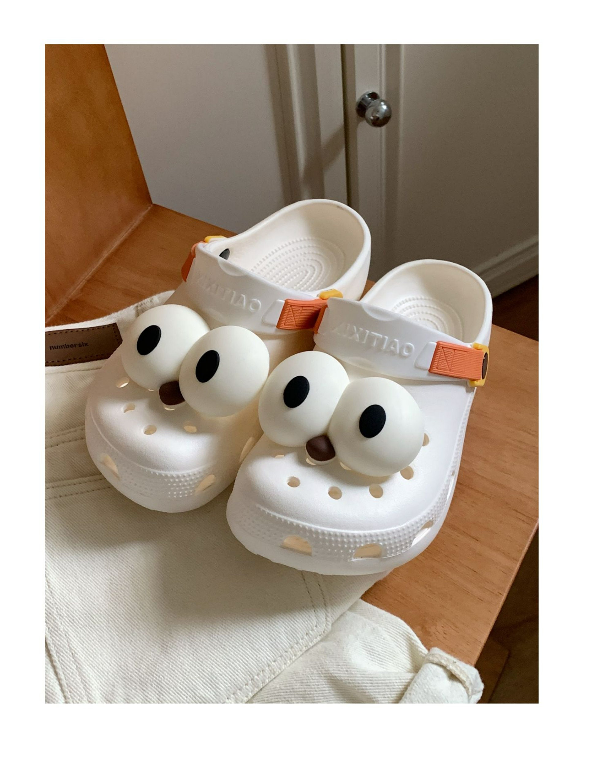 Bigeyes Dog Cartoon Croc Jibbitz Shoe Charms Set of 2pcs Googly Wiggly