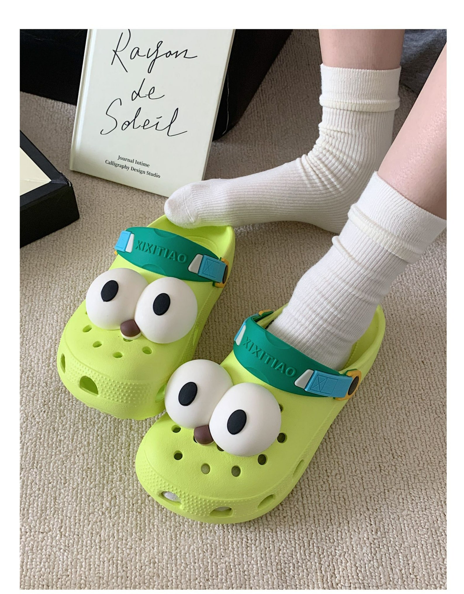 Bigeyes Dog Cartoon Croc Jibbitz Shoe Charms Set of 2pcs Googly Wiggly