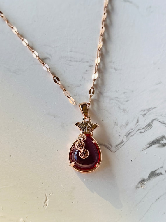 Red teardrop necklace outlet