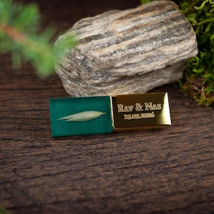 Handmade Resin Wedding USB Drive 3.0 – 8-128GB | Personalized Laser Engraving | Custom Newlywed Gift