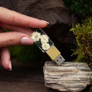 Clé USB de mariage en résine faite main, 3.0, 8-128 Go | Gravure laser personnalisée | Clé USB pour photographe de mariage | Cadeau personnalisé pour jeunes mariés