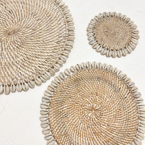 Rattan Shell Placemat, Wicker Placemat, Natural Placemat, Handwoven Placemat, Boho Placemat, Table Charge, Table Decor, Handmade Placemat, Black placemat, natural placemat, brown placemat, whitewash placemat, rustic placemats