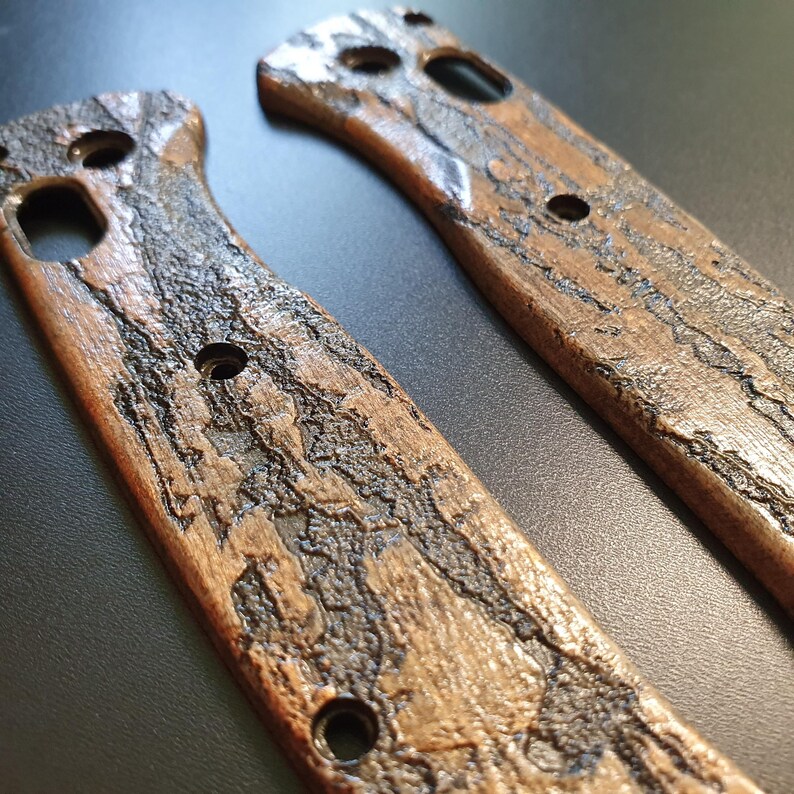 Roughness Bronze - Benchmade Bugout 535 Knife Scales