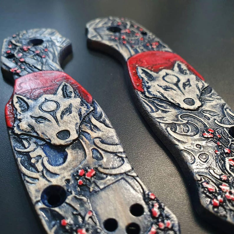 Japanese Wolf And Sakura - Spyderco Para 3 Knife Scales