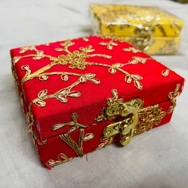100 Pcs Indian Sweet Boxes, Diwali gifts, Indian Gift Box, Indian Bridesmaid box, Return Gift, Wedding Favor, Marriage Gift, Shagun Box
