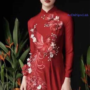 Pre-made Vietnamesisch Traditionelle Ao Dai, rote Seide Ao Dai mit scharfen Blumen blühen keine Hose für Mädchen Frauen ao dai Hochzeitsgesellschaft