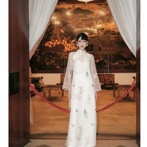 Embroidered ao dai, Pre-make Vietnamese Traditional Ao Dai, cream white dress with pant for Girls Women ao dai wedding party, vai to det