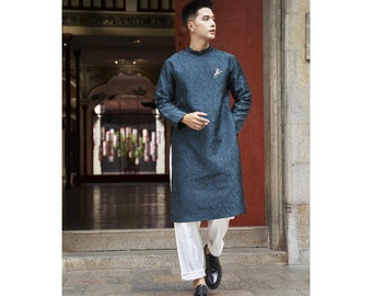 Pre-make Vietnamese Traditional Ao Dai, Innovative blue men&#39;s Ao Dai with Traditional motifs  for boy men&#39;s party Ao Dai New Year no pant