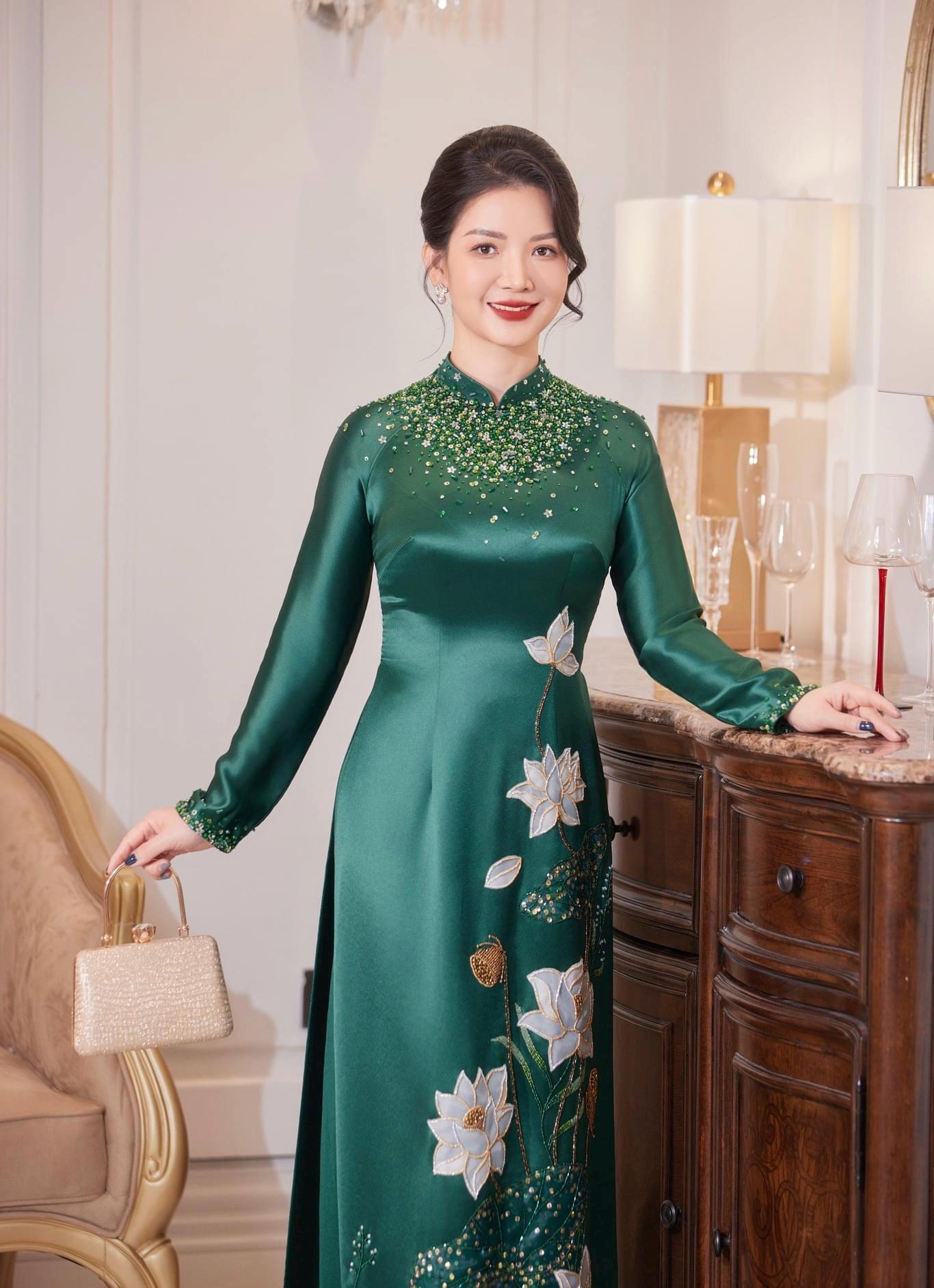 【ao 】AMERI EMBROIDERY DRESS Amari Embroidered Maxi Dress
