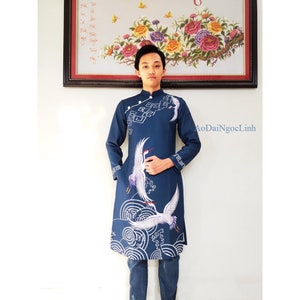 Pre-make Vietnamese Traditional Ao Dai, Innovative blue men&#39;s Ao Dai with Print the stork and traditional for men&#39;s  party Ao Dai no pant