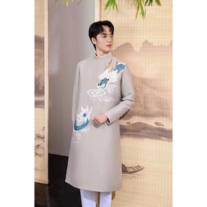 Innovative Men&#39;s Ao Dai embroidery, taffeta fabric, Pre-make Vietnamese Traditional Ao Dai for boy men party Ao Dai New Year no pants