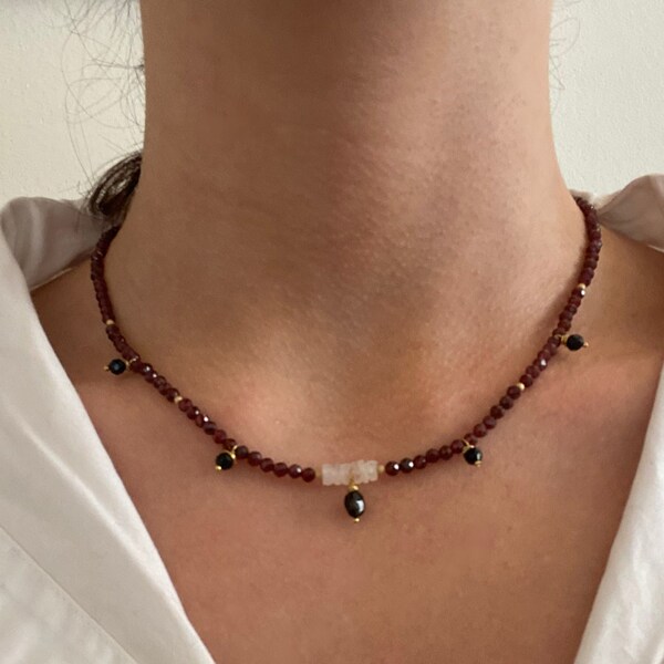 Collier de perles grenat, pierre de lune, tourmaline, vermeil or 24 carats, pierres semi-précieuses rouge, blanc et noir