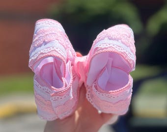 Handmade Boutique Baby Bow/ Large Boutique Bow/ Unqiue Baby Bow/ Made Out of High Quality Grosgrain & Lace/ Statement Bow/ Texas Big Bow