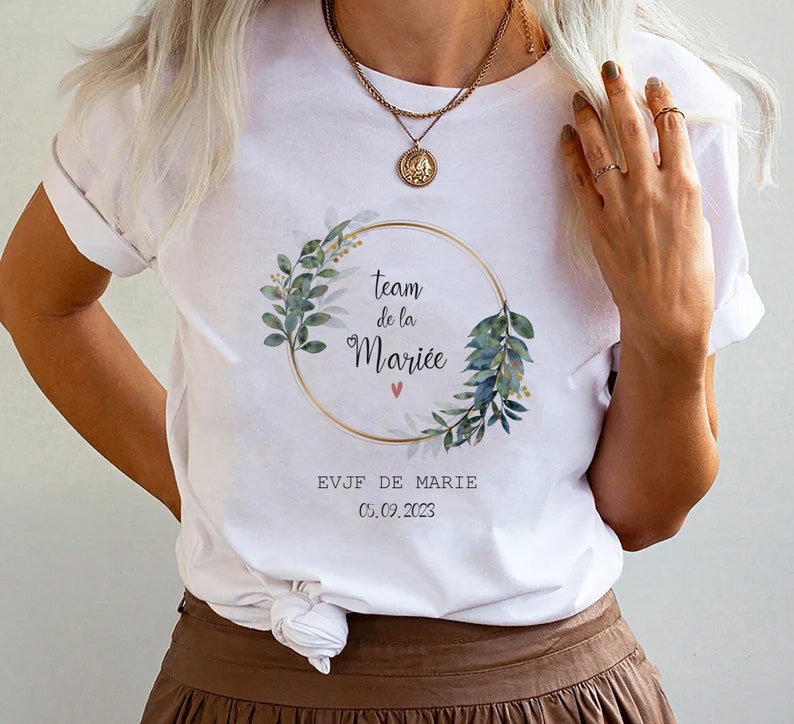 T-shirt personnalisé EVJF team de la mariée couronne de fleur Future Mariée témoin cadeau mariage demoiselle d'honneur en coton image 1