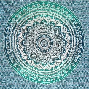 Ombre Tapestry Ombre Mandala Indian Wall Hanging Bohemian Tapestry Bedspread Beach Throw Bohon Hippie Tapestry Home Decore