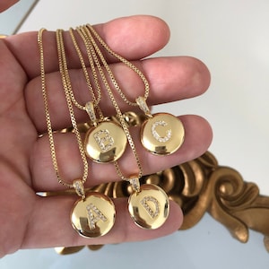 Collar con letras, collar con colgante de letras, collar con nombre de oro, regalo de cumpleaños, regalo para ella, regalo para mamá, collar minimalista, regalos para el día de la madre