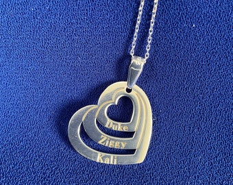 Aangepaste gegraveerde naam ketting, gepersonaliseerde in elkaar grijpende cirkels ketting, Moederdag cadeaus voor oma, ketting voor moeder, cadeau voor haar