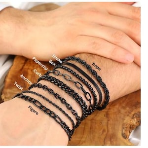 Zwarte gepersonaliseerde kettingarmband, aangepaste naamsieraden, stoeprand, Figaro-ketting, paperclip, doos, RopeTwist-ketting, cadeaus voor hem, cadeau vader,