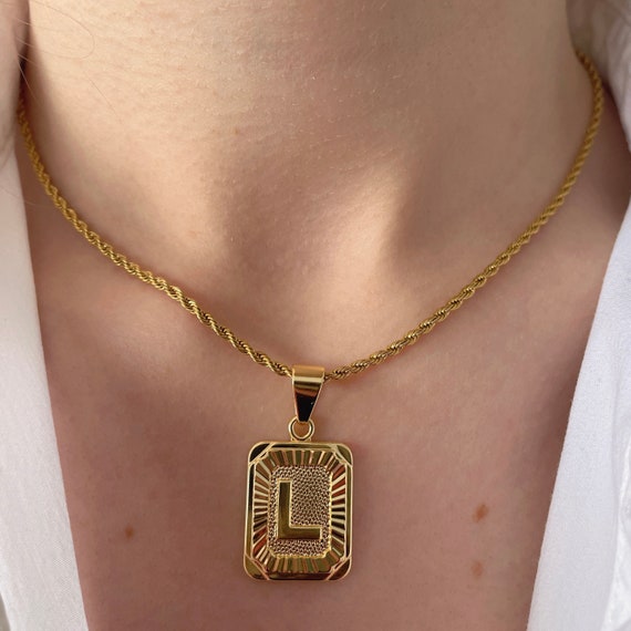 18 karat gold initial necklace deals
