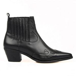 FootCourt- Schwarz Western Damen Stiefeletten Echtleder Kurze Stiefel Spitz Sommer Frühling Herbst Winter Vier Jahreszeiten Stiefel