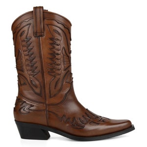 FootCourt - Botas de cowboy femininas de couro legítimo marrom, bico fino, cano médio, feitas à mão, novas botas femininas, melhores botas de cowgirl, nova temporada