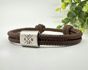 Geschenk zur Geburt Armband personalisiert, Füße Kindername Geburtsjahr, Armband Herren, Männerarmband, Frauen Partnerarmband, Gravur Baby