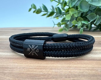 Armband für Männer, Partnerarmband mit Wunschgravur, Personalisiertes Armband, Geschenk für Vatertag, Armband mit Gravur, All Black Armband