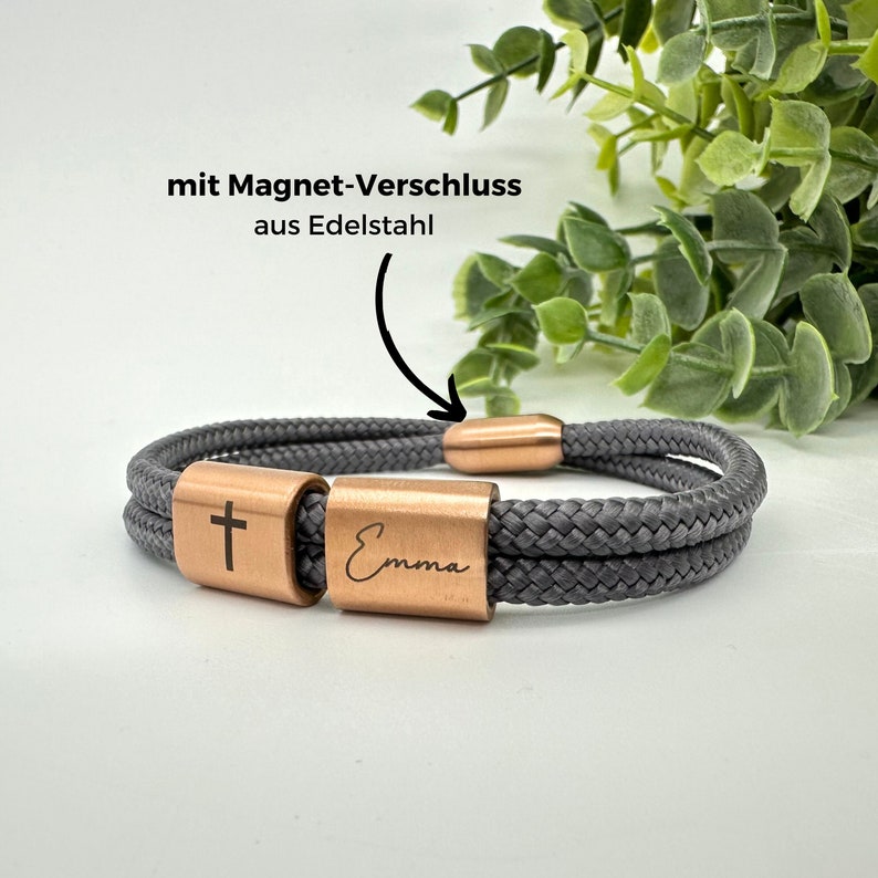 Geschenk für Erstkommunion, christliche Symbole Schmuck, Geschenkidee zur Konfirmation, Name und Fisch graviert, Armband mit Namen graviert, Bild 1