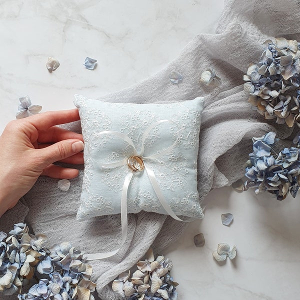 Oreiller de bague de mariage bleu porte-anneau de dentelle de lin naturel coussin porteur anneau coussin cadeau de mariée