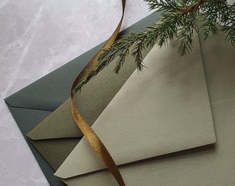 Enveloppe de mariage taille C5 olive et vert foncé, enveloppe d'invitation de verdure d'hiver, accessoires de mariage, enveloppe de lettre élégante