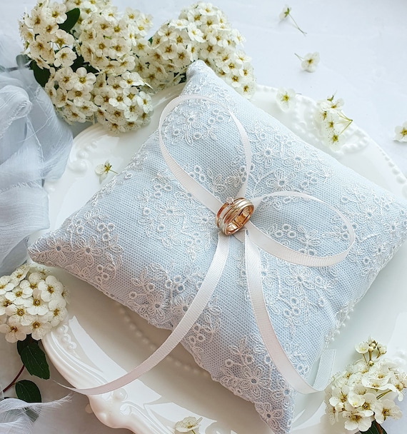 Sage Greenery Wedding Ring Pillow Baby Breath Lace Bearer Pillow Summer Wedding Classic Ring Holder Engagement Box Gypsophila Wedding Etsy Canada
