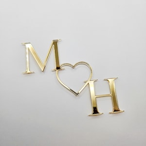 Encantos de pastel inicial doble, Iniciales de boda con corazón, Personalizado, Varios tamaños, Topper de pastel