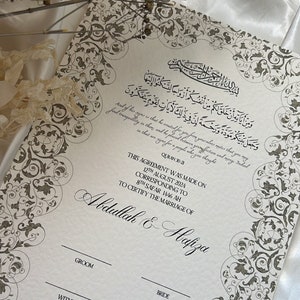 Nikkah-certificaat bloemen A4, islamitisch huwelijkscontract, huwelijksakte moslim, gepersonaliseerde custom Nikkah Nama, verenpen, kleigrijs