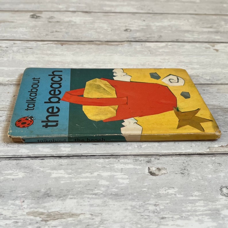 Ladybird Book - Talkabout the Beach - Series 735 - 1974 - Etsy UK