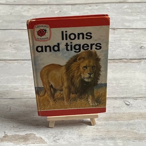 Lions and tigers - Vintage 1974 ladybird book - Series 737
