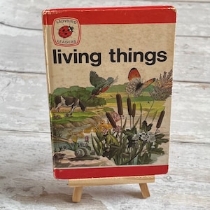Living Things - Vintage 1975 ladybird book - Series 737
