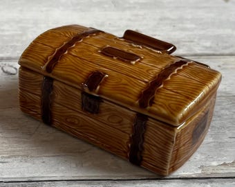 Wade 1960s ceramic treasure chest trinket box