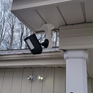 Ring Spotlight Cam Pro Plug-In Multi-Use Mount Ceiling, Wall, under Eaves