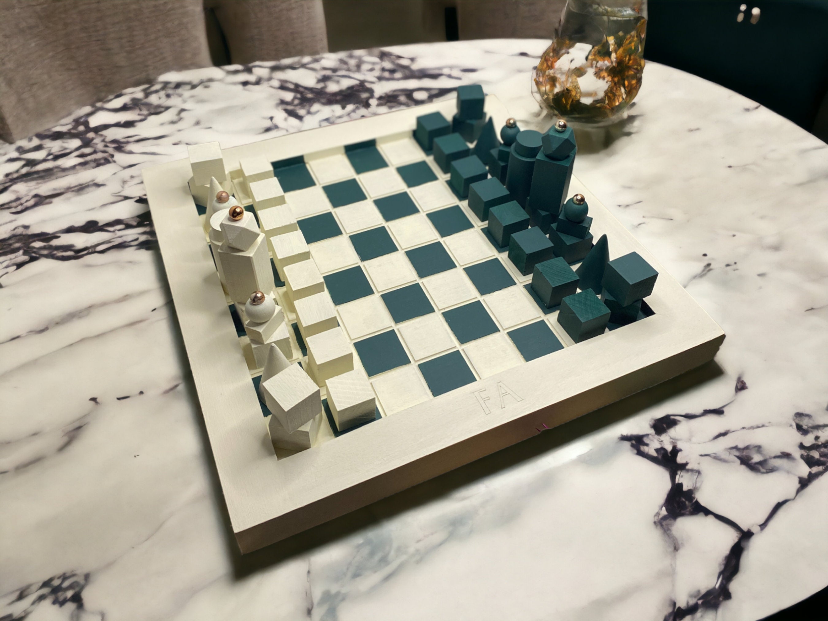 2 chess sets with a minimalistic and alluring twist - DesignWanted :  DesignWanted