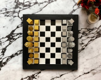 Handmade Classic Chess Set - Personalized Gift, Black and White, Office Decoration, Wood Design, Minimalist Style