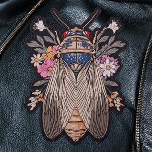 Floral Cicada Embroidered Iron-On Patch – Botanical Bug Art for Jackets