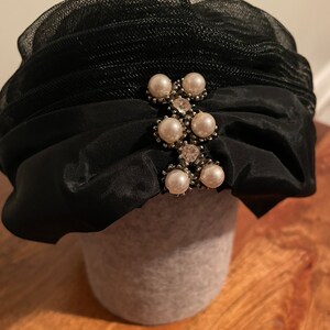 Vintage Union Made USA Black Velvet‎ Hat with Pearl Accent Old Money 1920s Style Black Velvet Hat with Roses by Whitall & Shon  main image 4