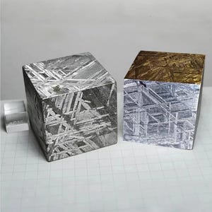 Muonionalusta meteorite cube/Aletai Meteorite cube/Muonionalusta Cube/High-Quality Meteorite/Meteorite Fragment