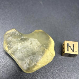 Libyan Desert Glass Aka Libyan Gold Tektite Libyan Glass Meteorite 2.8 million years old