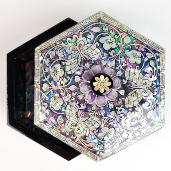 Chinese lacquer jewelry box with mother-of-pearl inlay，gift for chrismas