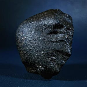 Rare Oriented Meteorite with Flow Lines – Collectible Specimen, Best Limited Private Collection