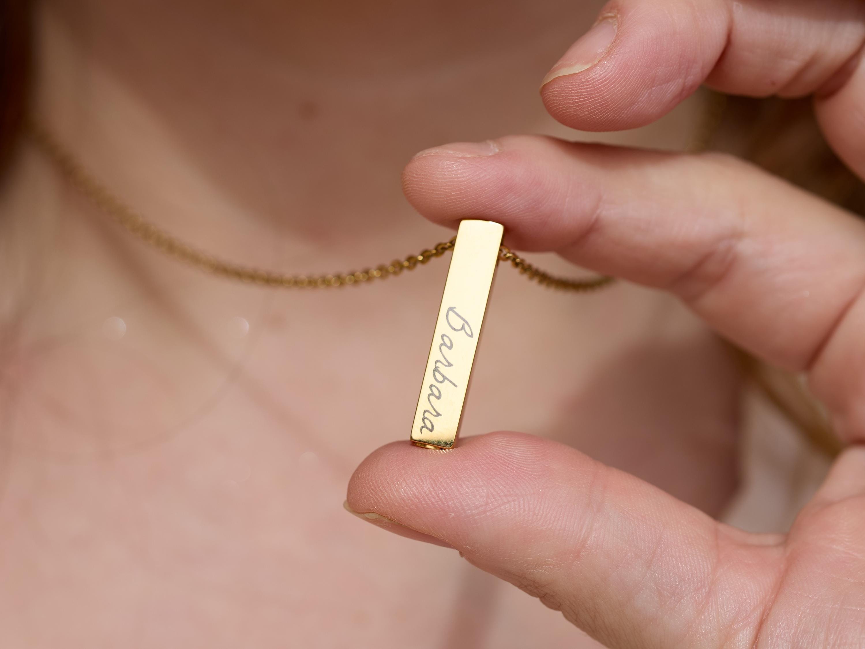 Personalized Memorial Urn Necklace – Engraved Keepsake Jewelry for Ashes, Elegant Tribute Pendant in Gold, Silver, or Rosé