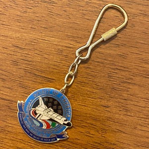 NASA Space Shuttle Astronaut Commemorative 1986 Key Chain Challenger II