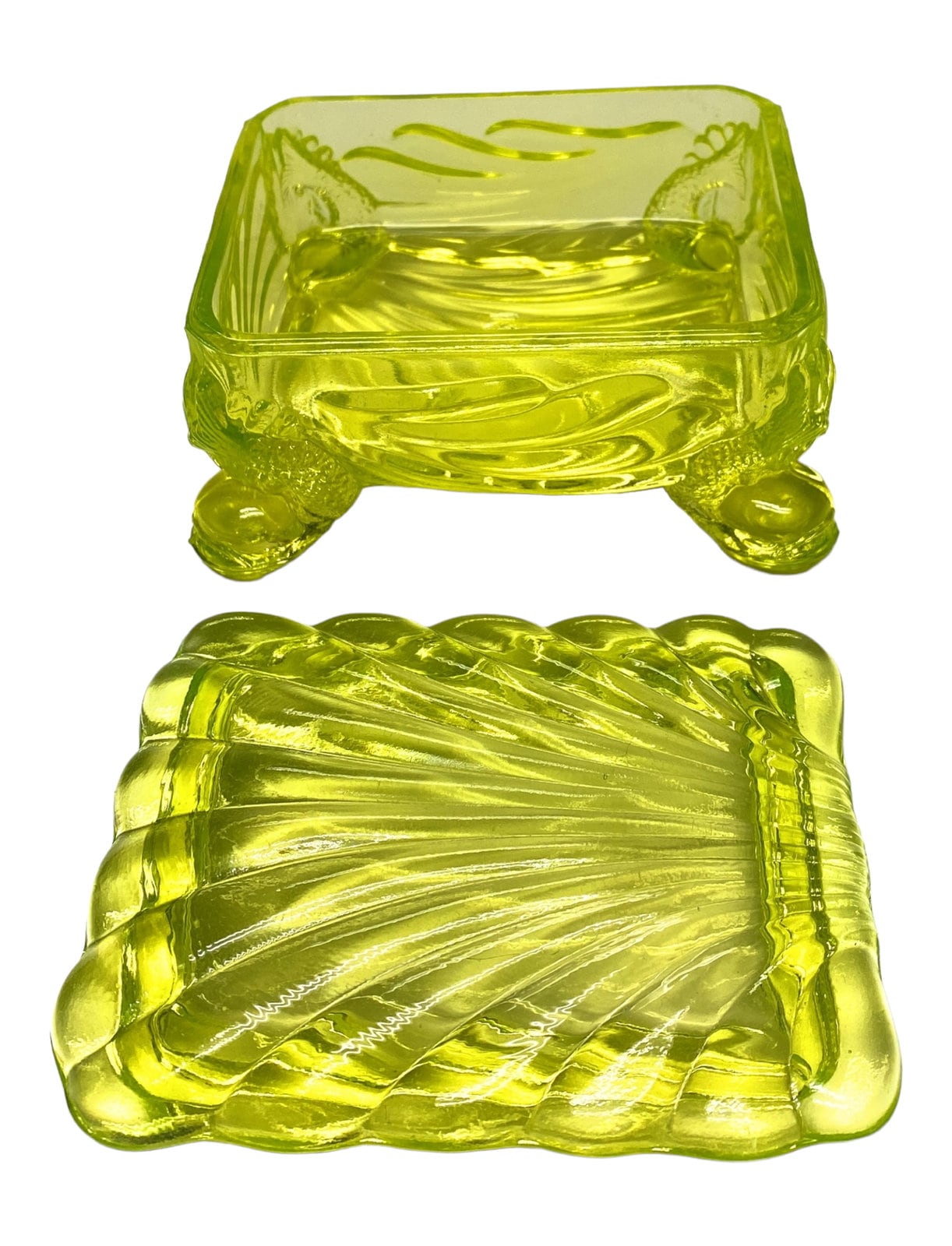 Boyd Glass Shell Dresser Trinket Box With Cover 1998-03 Vaseline Ring