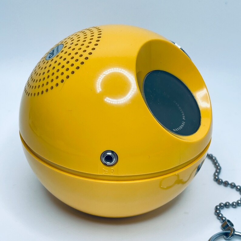 Vintage Radio National Panasonic Panapet R70 Yellow Vintage Retro